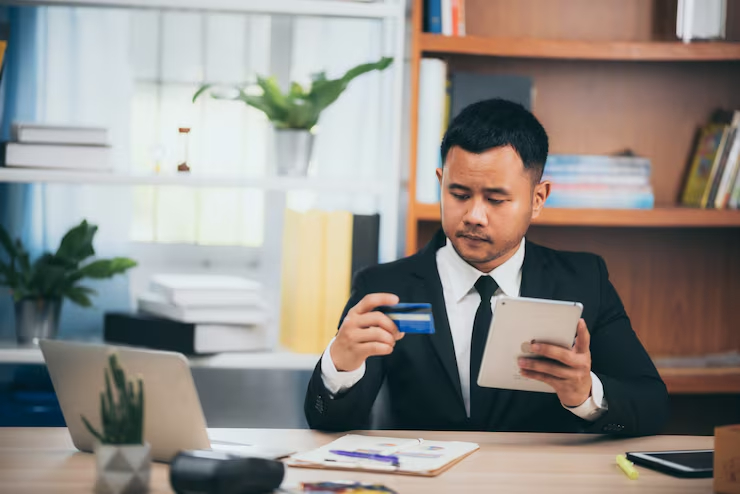 Strategi Mitigasi Risiko Hukum dalam Pengembangan Layanan Mobile Banking dan Internet Banking