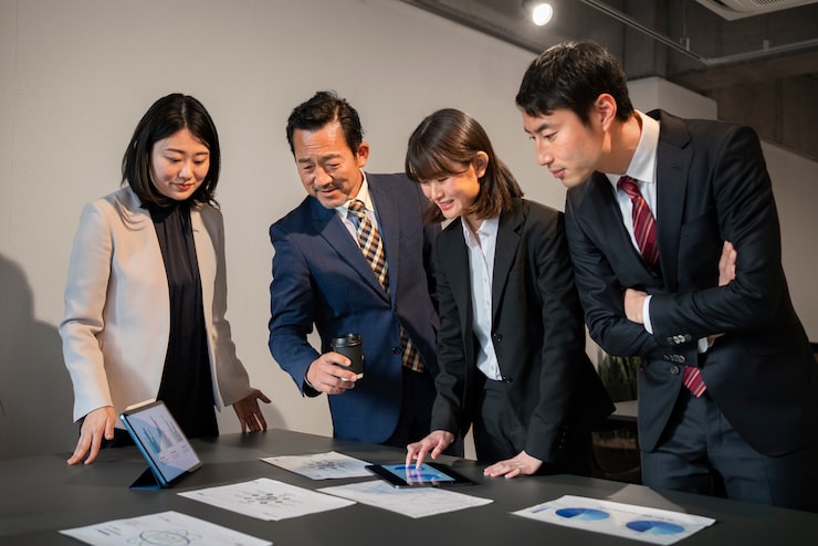 Developing Future Banking Leaders: Strategic Talent Management, Succession Planning, and Leadership Agility in a Rapidly Evolving Financial Landscape
