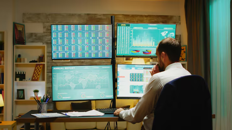 Implementasi Early Warning System (EWS) Berbasis Data Analitik untuk Deteksi Dini Penurunan Kualitas Kredit dan Pencegahan Default