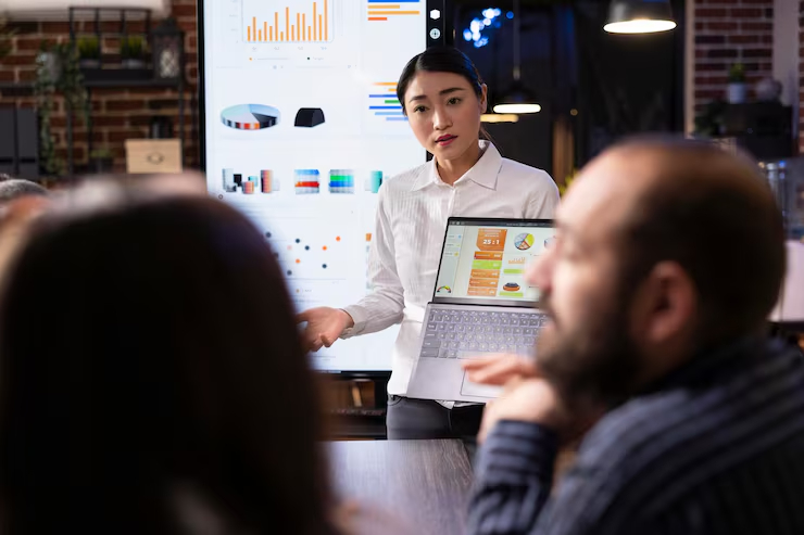Data-Driven Human Capital: Menggunakan People Analytics untuk Pengambilan Keputusan Strategis dan Retensi Karyawan