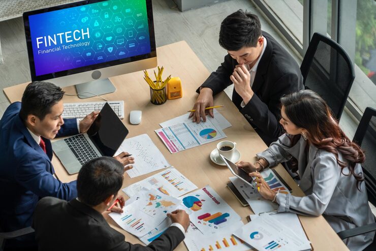 Disruptive Strategy Planning dalam Menghadapi Persaingan Digital Banking dan Fintech