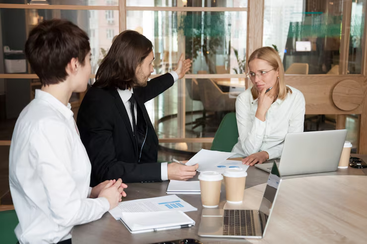 Managing Turnover in Banking Industry: Strategi HR Retention untuk Menahan Top Talent dan Mengurangi Burnout