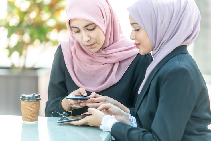 Aggressive Channelling Strategi Kolaborasi UUS dengan Fintech Syariah untuk Penetrasi Pasar UMKM