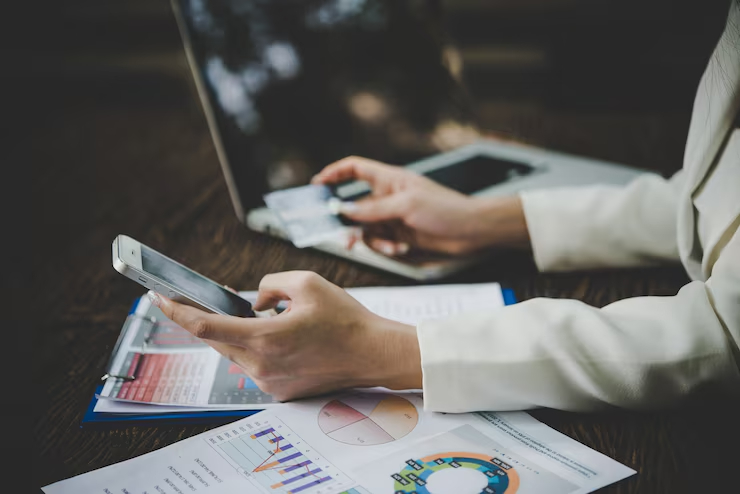 Strategi Akselerasi Fee-Based Income melalui Inovasi Layanan Jasa Digital dan Ekosistem Merchant untuk Mendongkrak Profitabilitas Bank