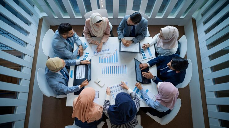 Mengelola Ambang Batas Aset Rp50 Triliun dan Kewajiban Rencana Kerja Spin-Off Berdasarkan POJK 12/2023