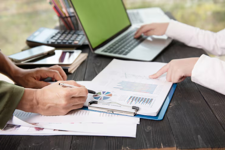 ESG Auditing Framework: Tata Kelola SKAI dalam Mengevaluasi Implementasi Keuangan Berkelanjutan dan Taksonomi Hijau OJK