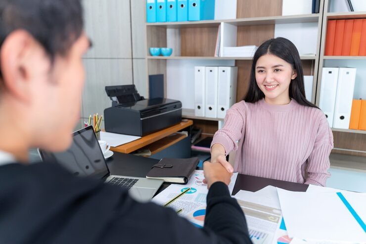 Keterampilan Penjualan Jasa Bank untuk Relationship Officer
