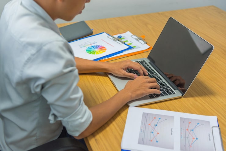 Penggunaan Tools Audit Digital (ACL, IDEA, Python) untuk Auditor Bank