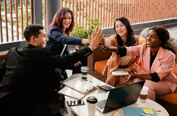 Membangun Budaya Kerja Berbasis Employee Experience dan Engagement: Strategi Mempertahankan Talenta Terbaik di Tengah Tren Perubahan Loyalitas Kerja