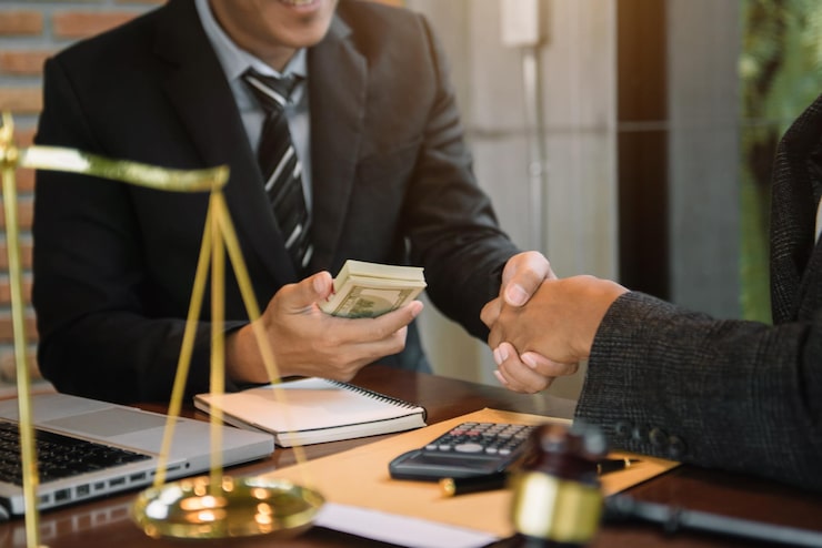 Perlindungan Konsumen Perbankan dalam Perspektif Hukum dan Regulasi Terkini