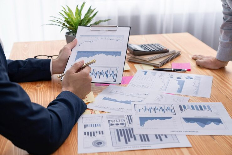 Analisis Mendalam Rasio DSCR dan DER untuk Proyeksi Kredit Investasi Skala Besar