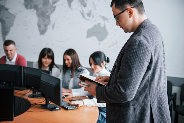 Digital Learning Ecosystem for Banks: Transformasi Corporate University dan Pelatihan Berbasis Microlearning
