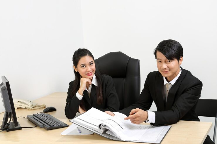 Penguatan Peran Corporate Secretary dalam Kepatuhan Regulasi OJK dan BEI