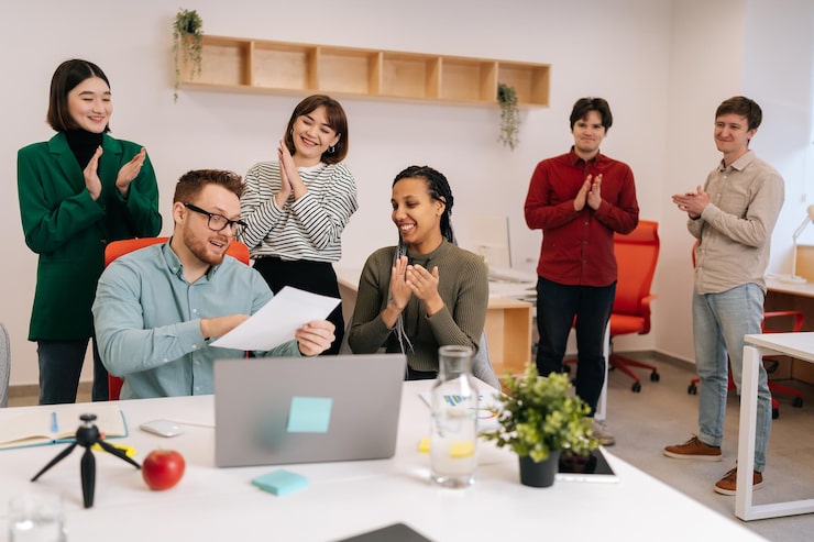 Employee Wellbeing dan Mental Health: Strategi SDM untuk Mendukung Produktivitas dan Kepuasan Kerja