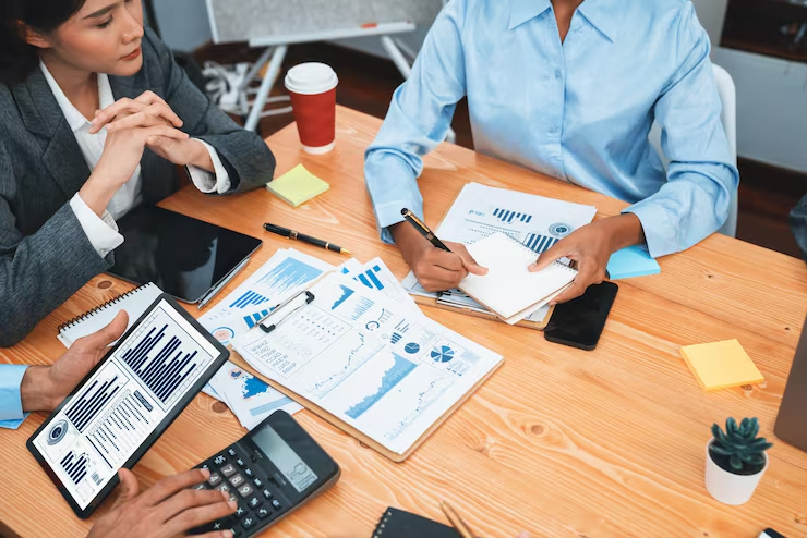 Operational Excellence & Cost Reduction Restrukturisasi Alur Kerja Internal untuk Memangkas Biaya dan Mempercepat Proses Bisnis Kantor BPR
