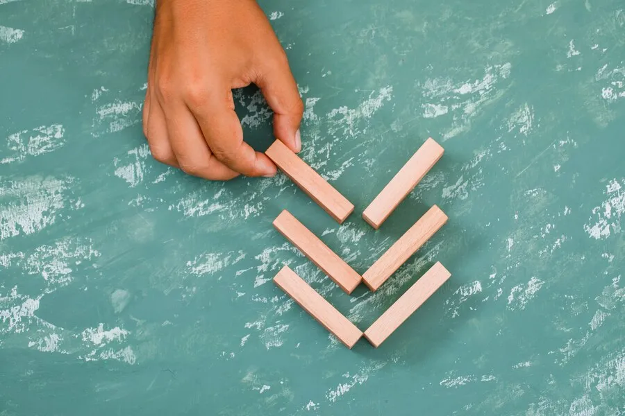 Restrukturisasi dengan 3R (Rescheduling, Restructuring, Reconditioning) dan Penyertaan Modal Sementara